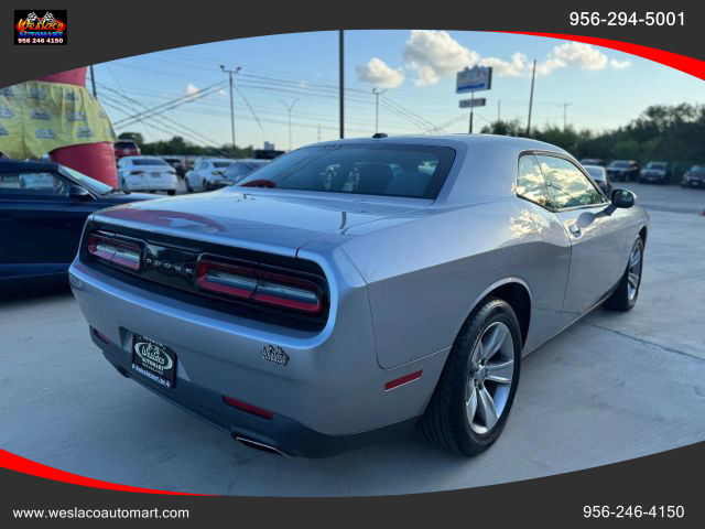 2016 Dodge Challenger SXT Image 5 of 20