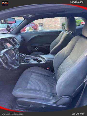 2016 Dodge Challenger SXT Image 17 of 20