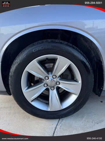 2016 Dodge Challenger SXT Image 9 of 20