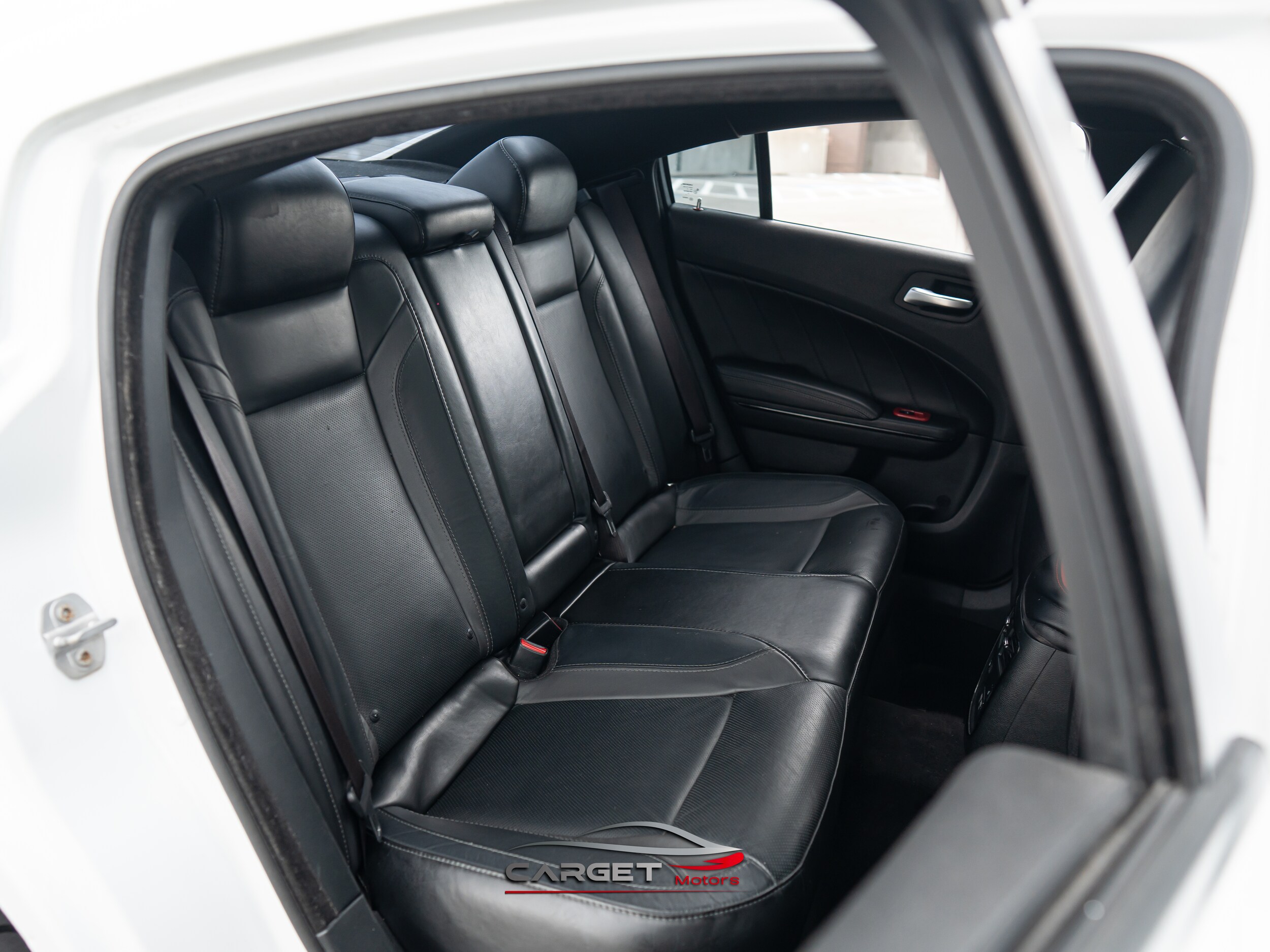 Vehicle image 14 of 49