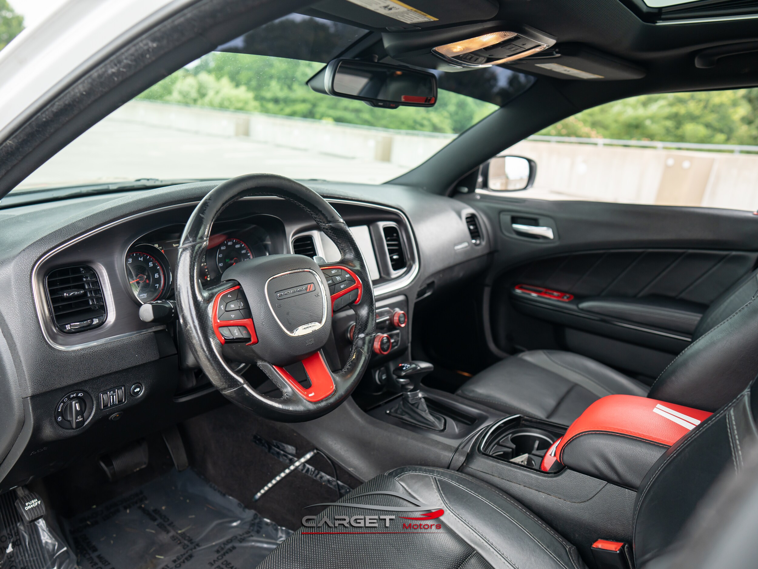Vehicle image 21 of 49