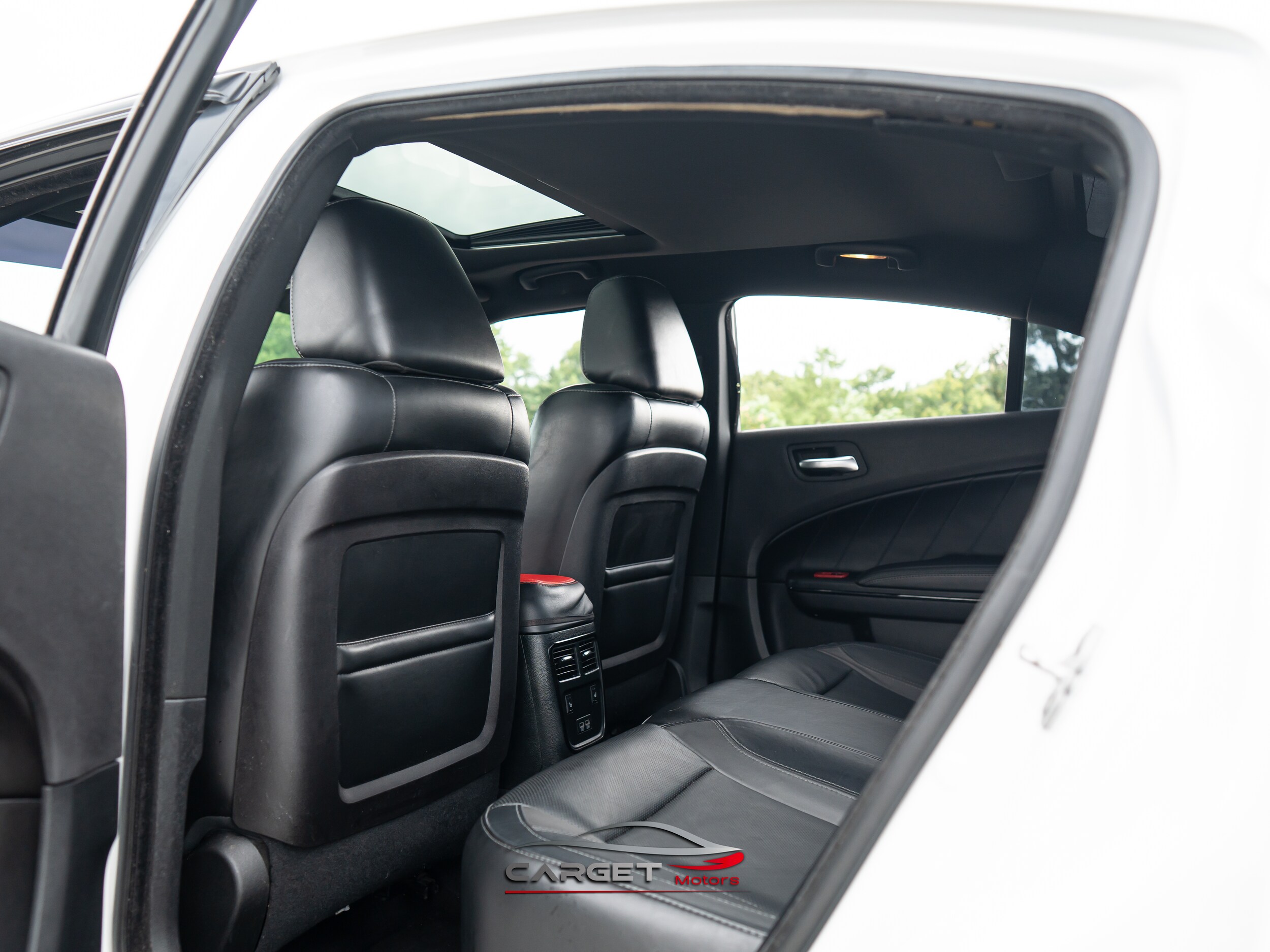 Vehicle image 18 of 49