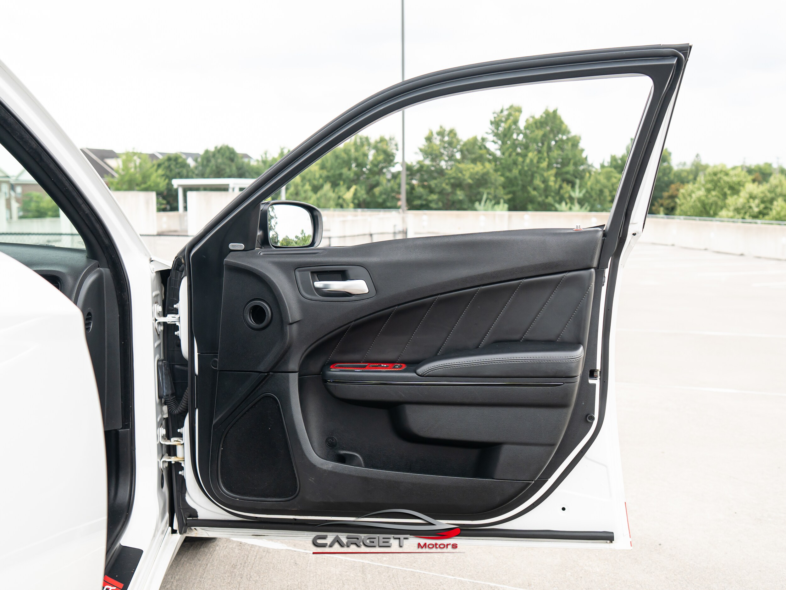 Vehicle image 25 of 49