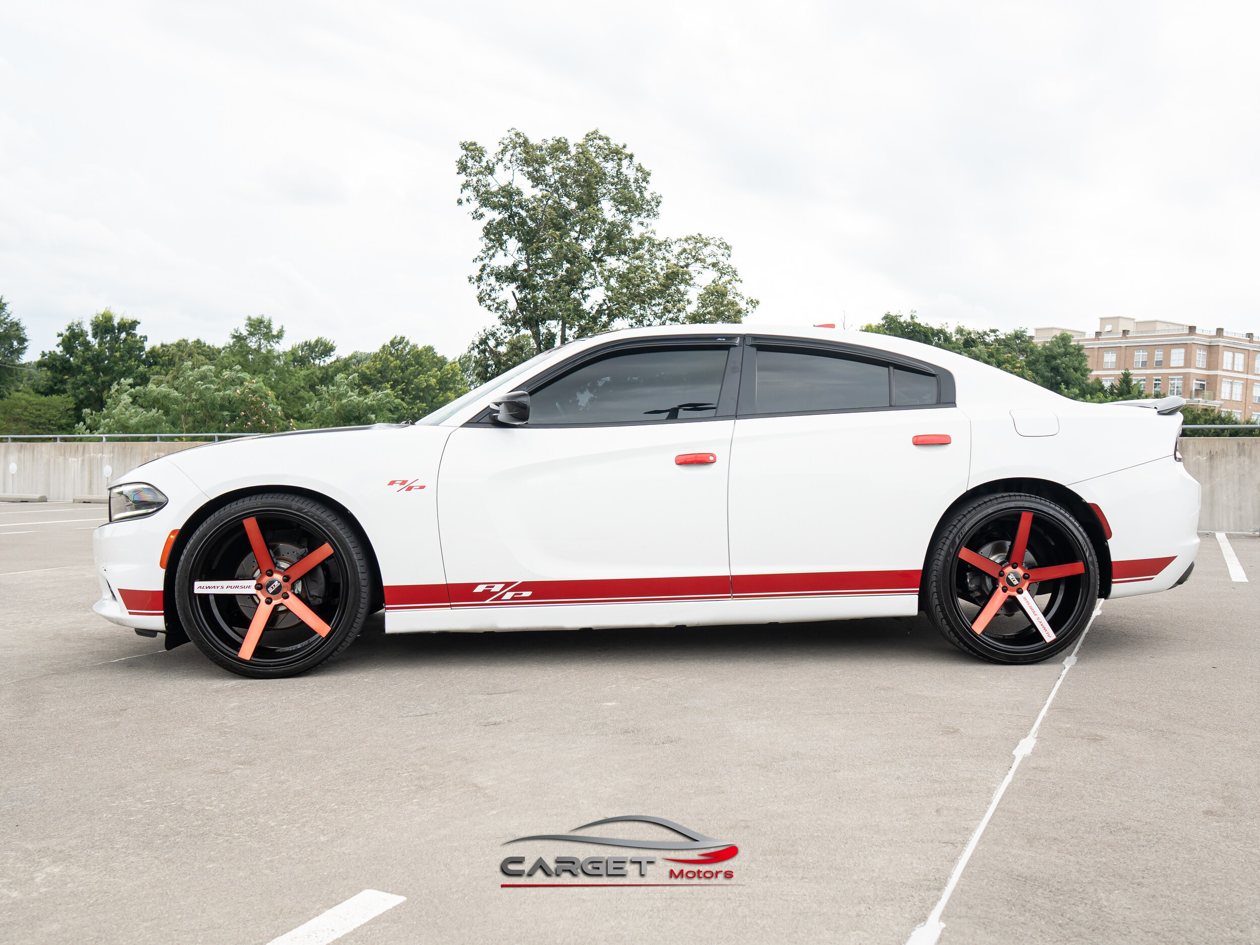 Vehicle image 7 of 49