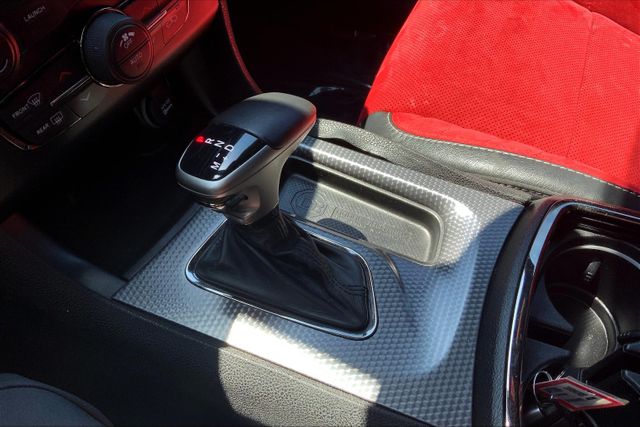 Vehicle image 19 of 35