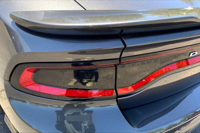 Vehicle image 9 of 35