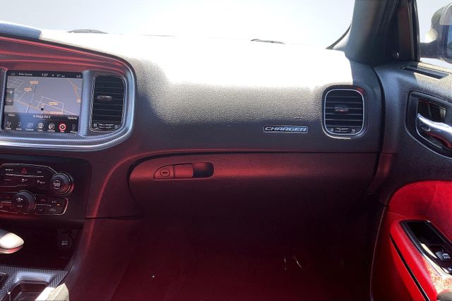 Vehicle image 21 of 35