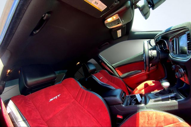 Vehicle image 25 of 35