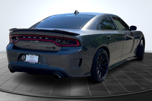 Vehicle image 4 of 35