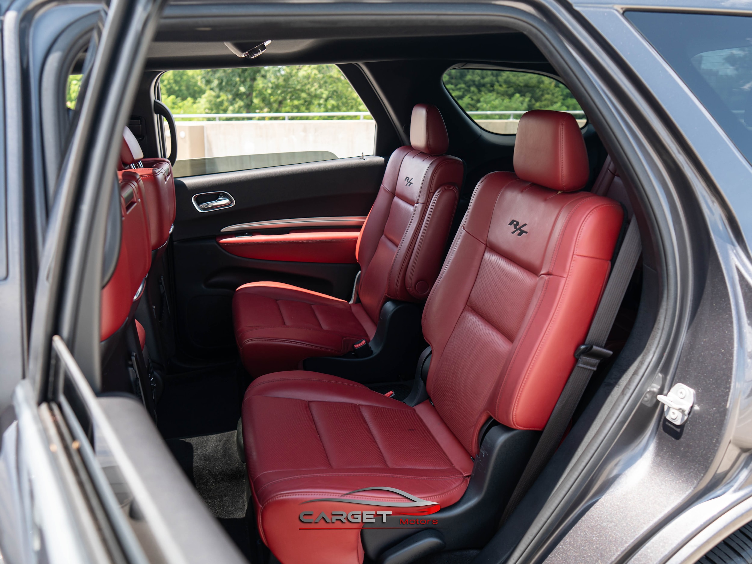 Vehicle image 19 of 61