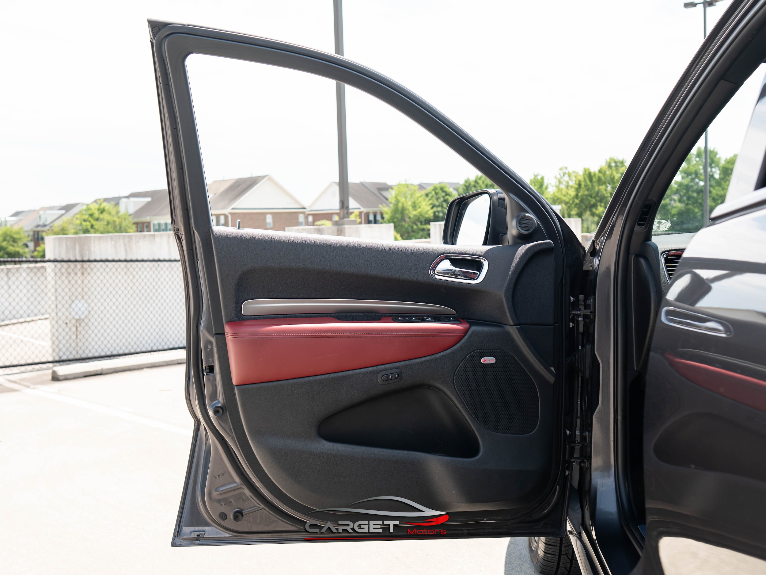 Vehicle image 41 of 61