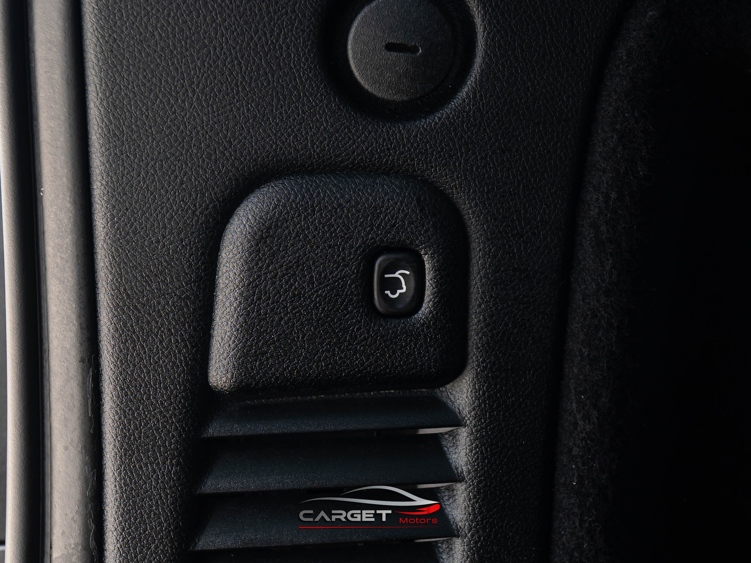 Vehicle image 48 of 61
