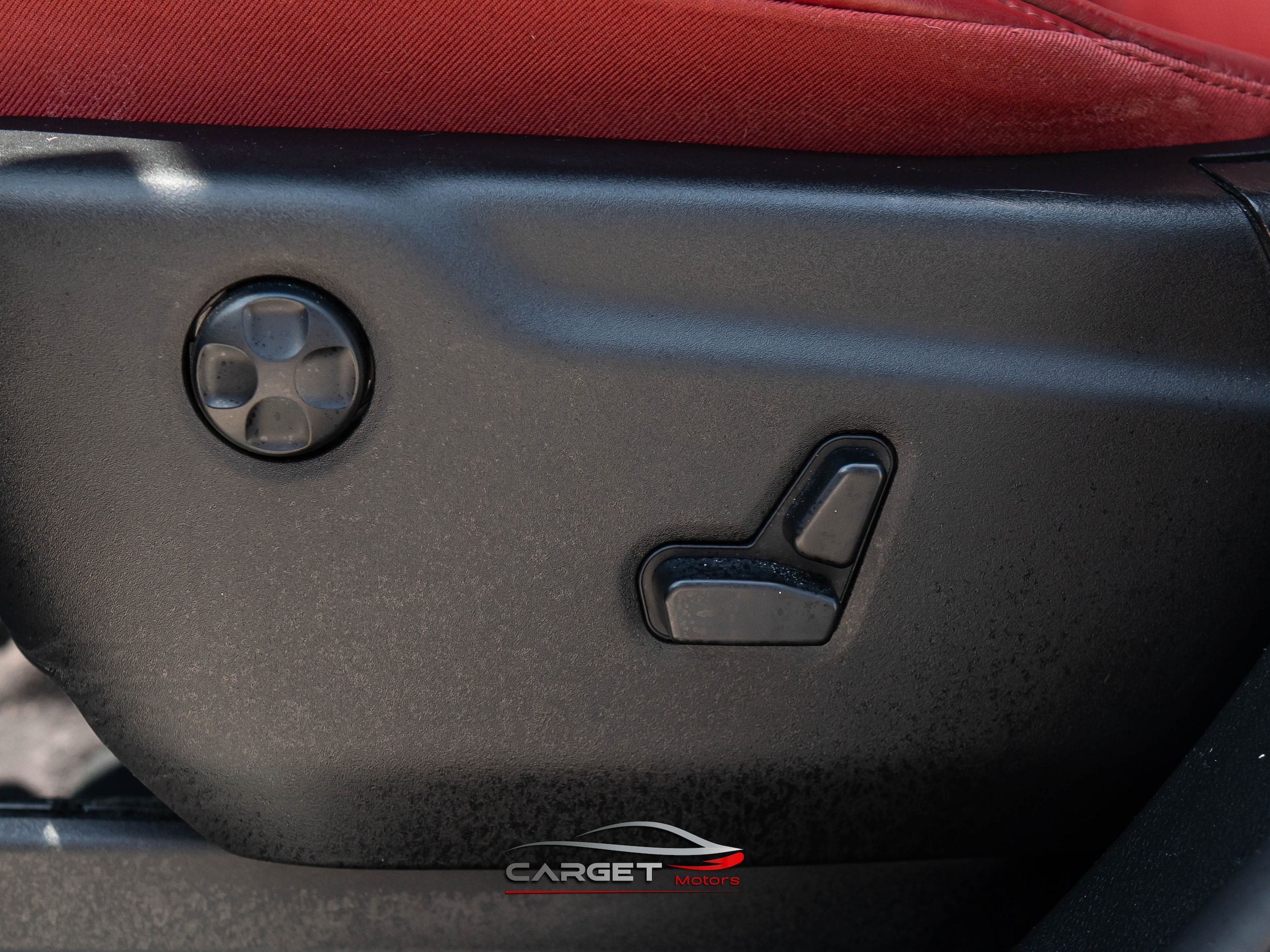Vehicle image 38 of 61