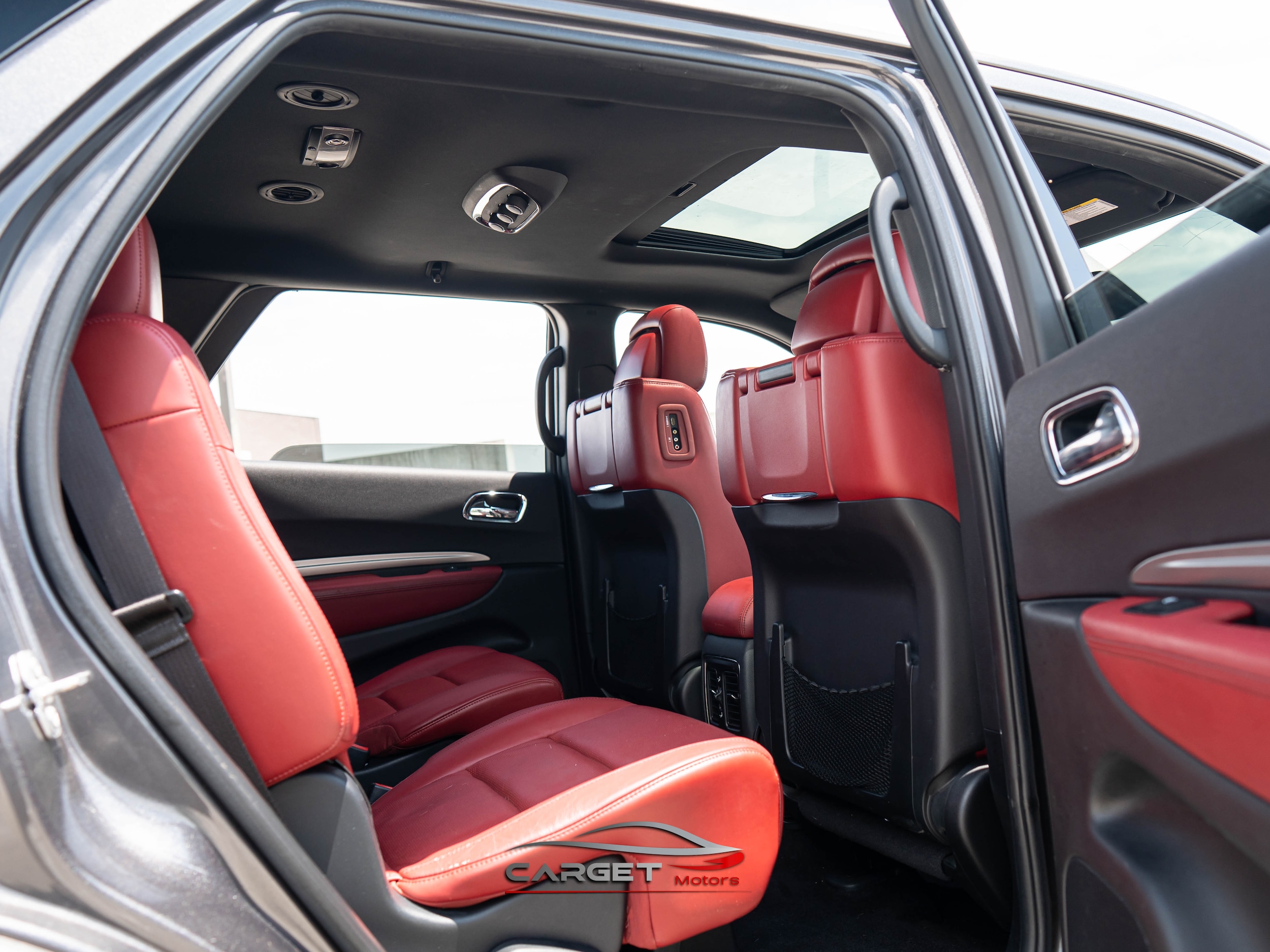 Vehicle image 17 of 61