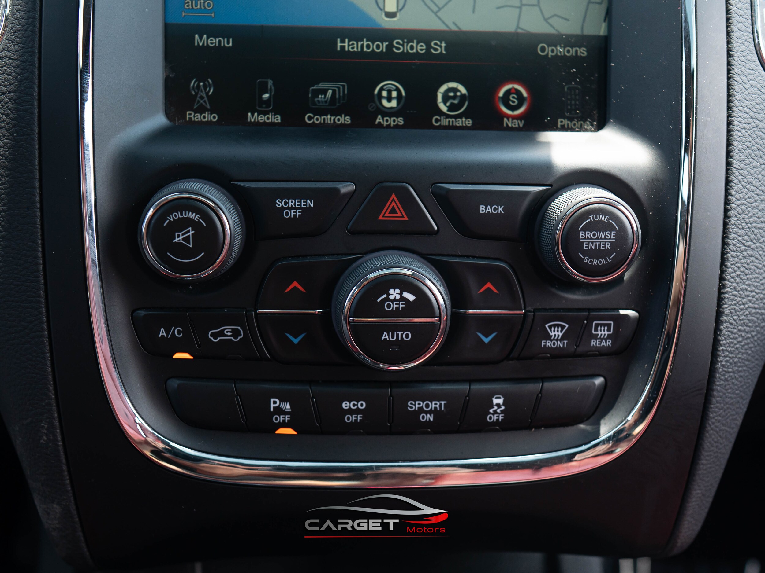 Vehicle image 32 of 61