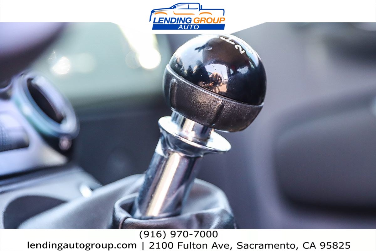 Vehicle image 20 of 24