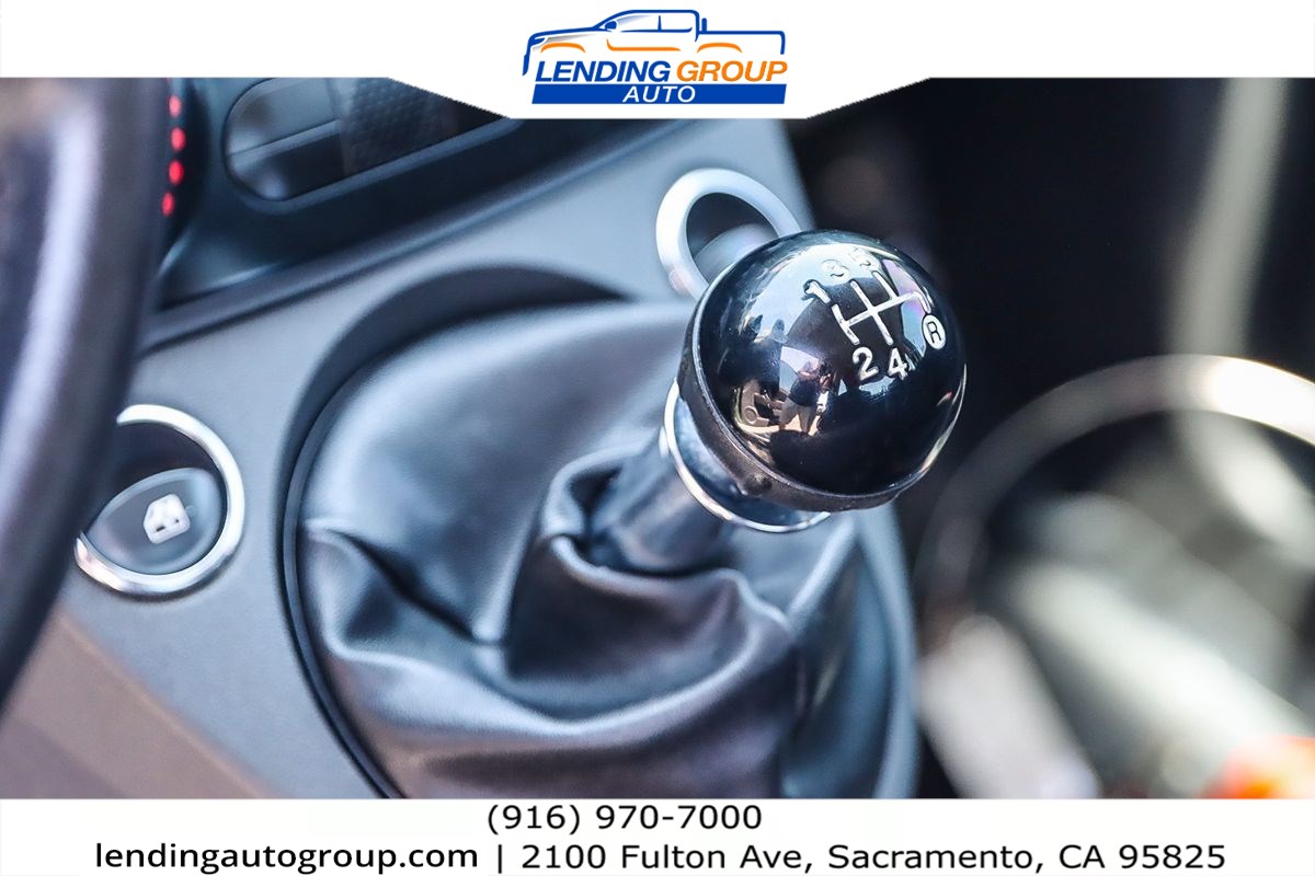 Vehicle image 17 of 24