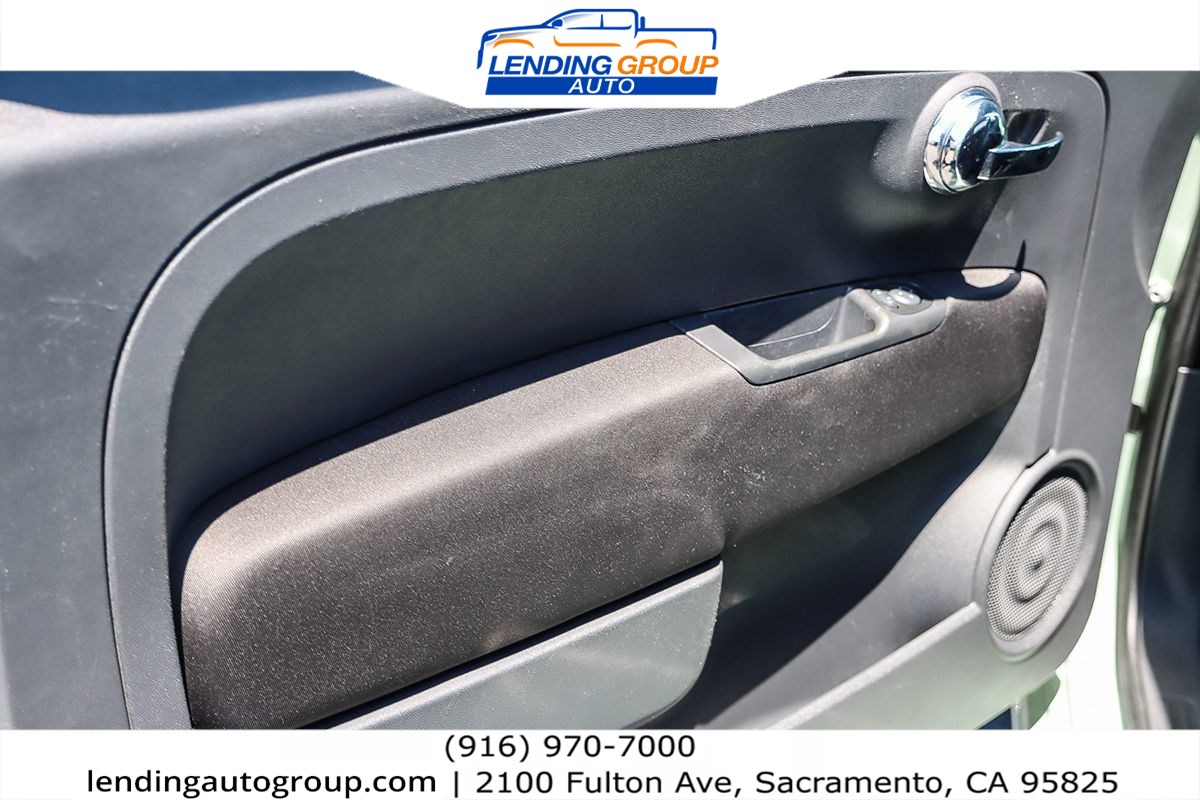 Vehicle image 18 of 24