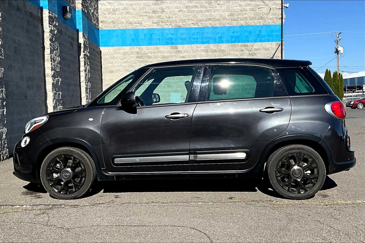 Vehicle image 7 of 36