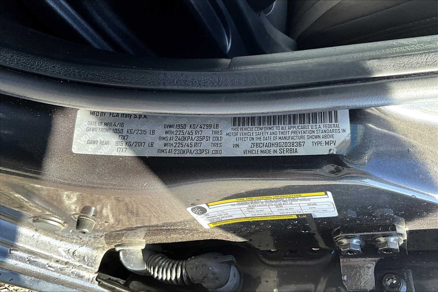 Vehicle image 31 of 36