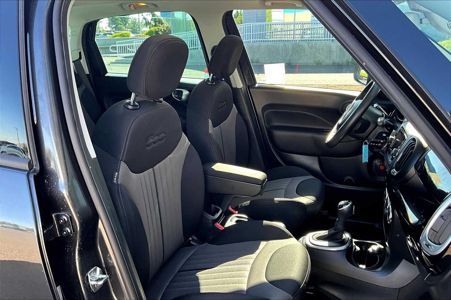 Vehicle image 14 of 36