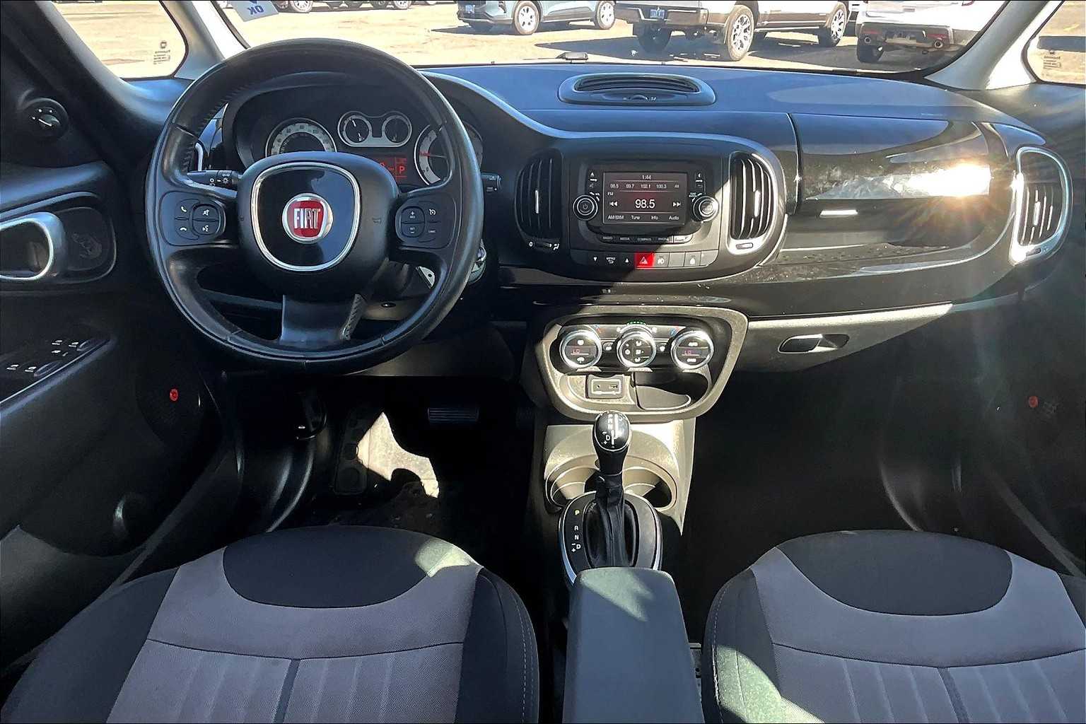 Vehicle image 19 of 36