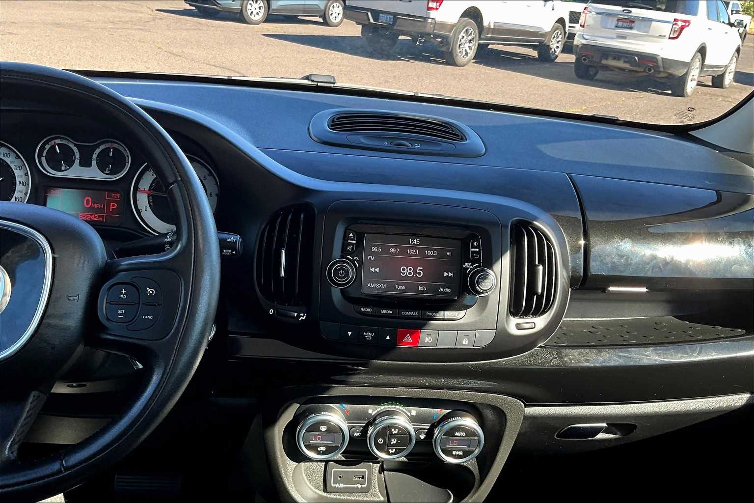 Vehicle image 21 of 36