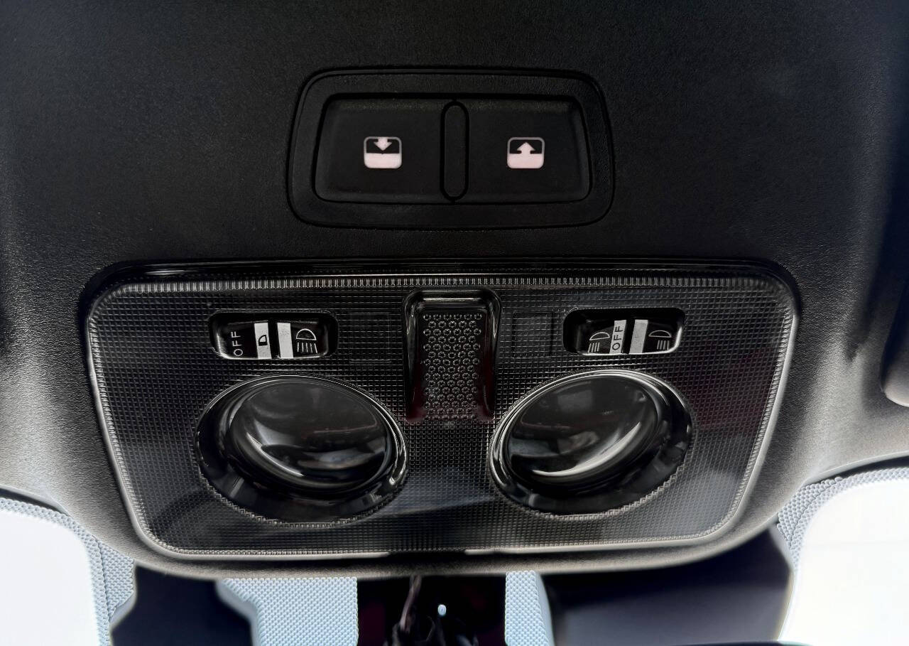 Vehicle image 29 of 30