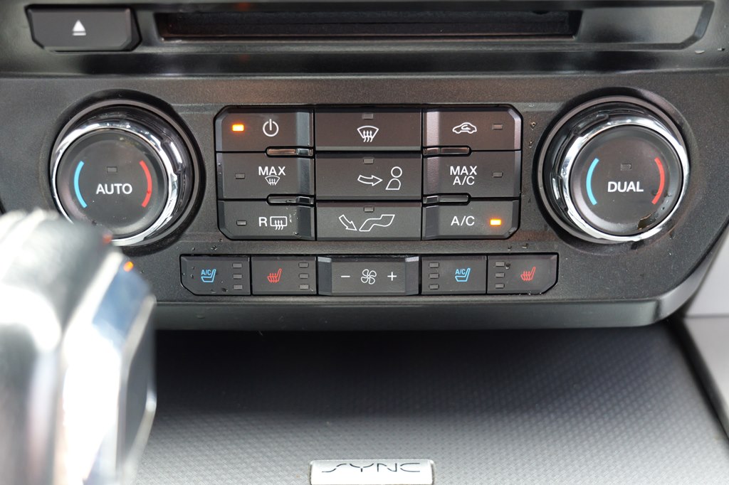 2016 Ford F-150 Image 35 of 44