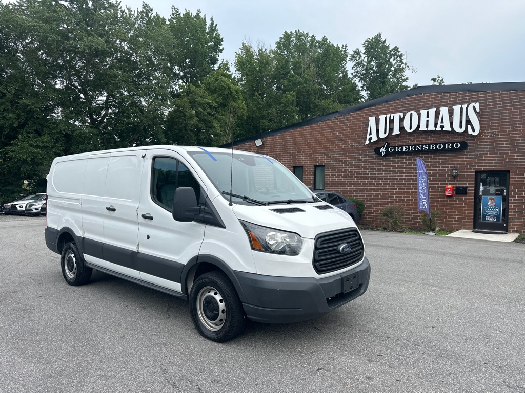 Vehicle image 3 of 28