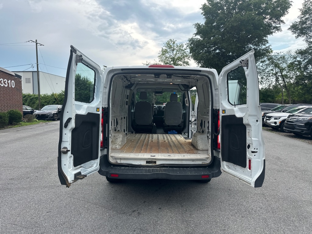 Vehicle image 12 of 28