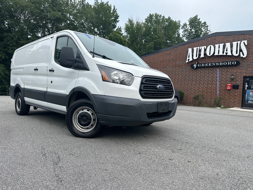 Vehicle image 4 of 28
