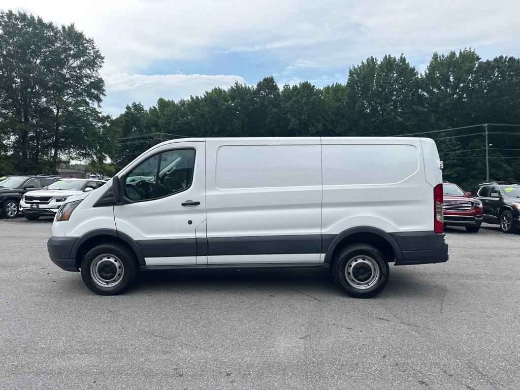 Vehicle image 9 of 28