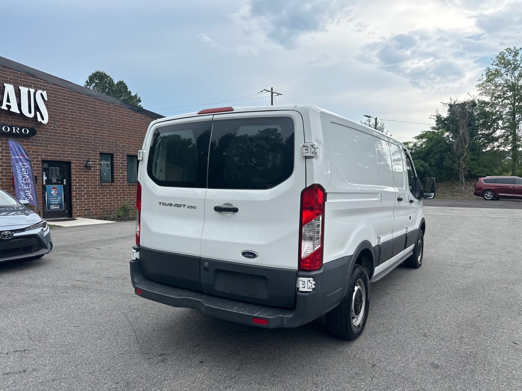 Vehicle image 6 of 28