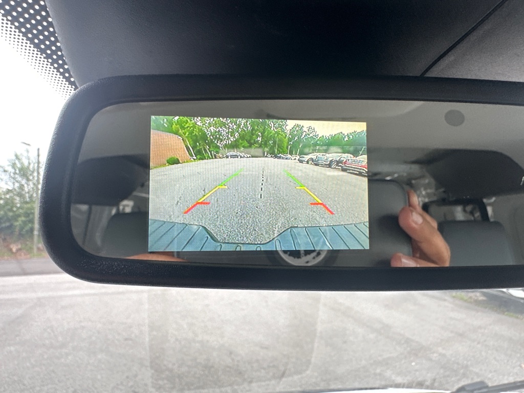 Vehicle image 23 of 28