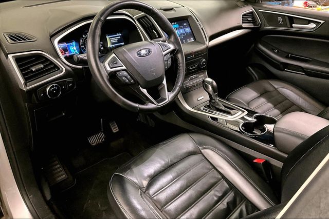 2016 Ford Edge SEL Image 16 of 33