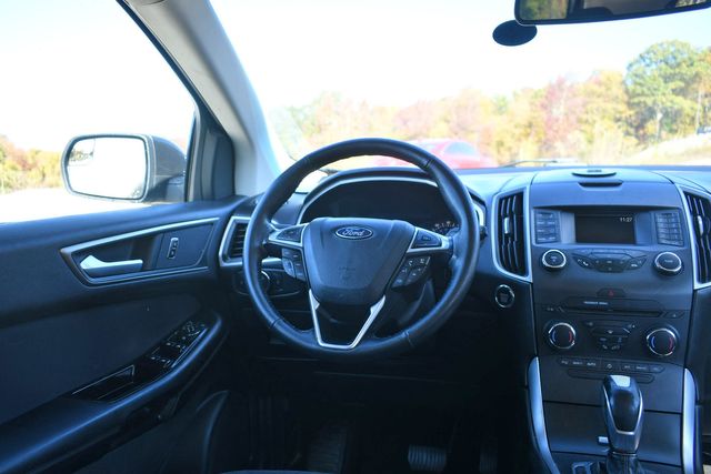 Vehicle image 14 of 27