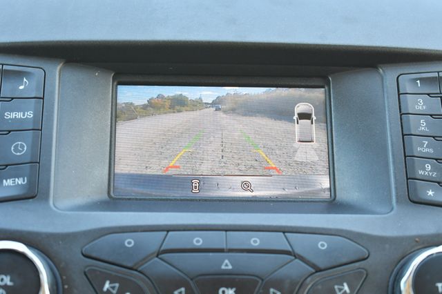 Vehicle image 21 of 27