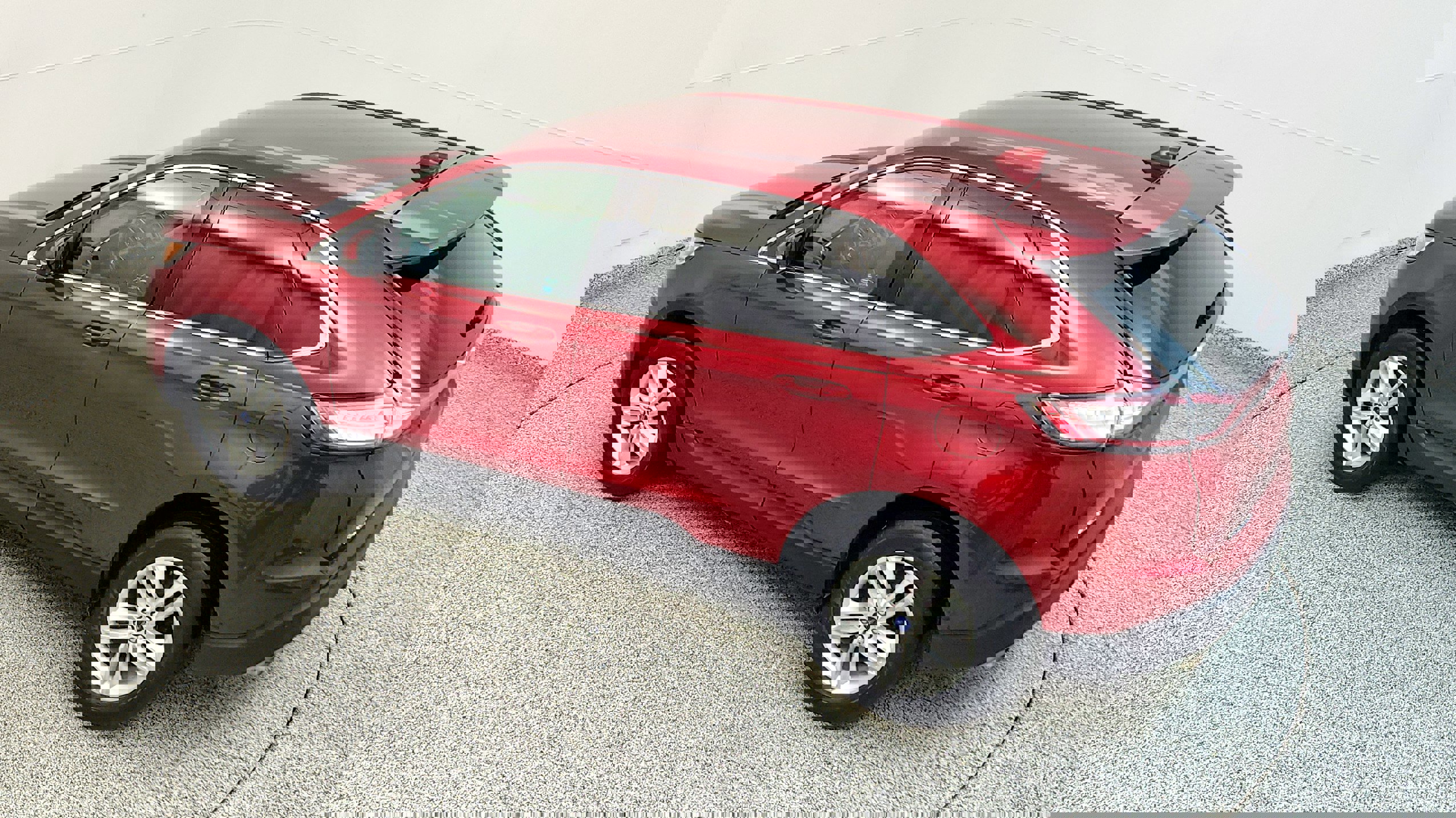 Vehicle image 14 of 32