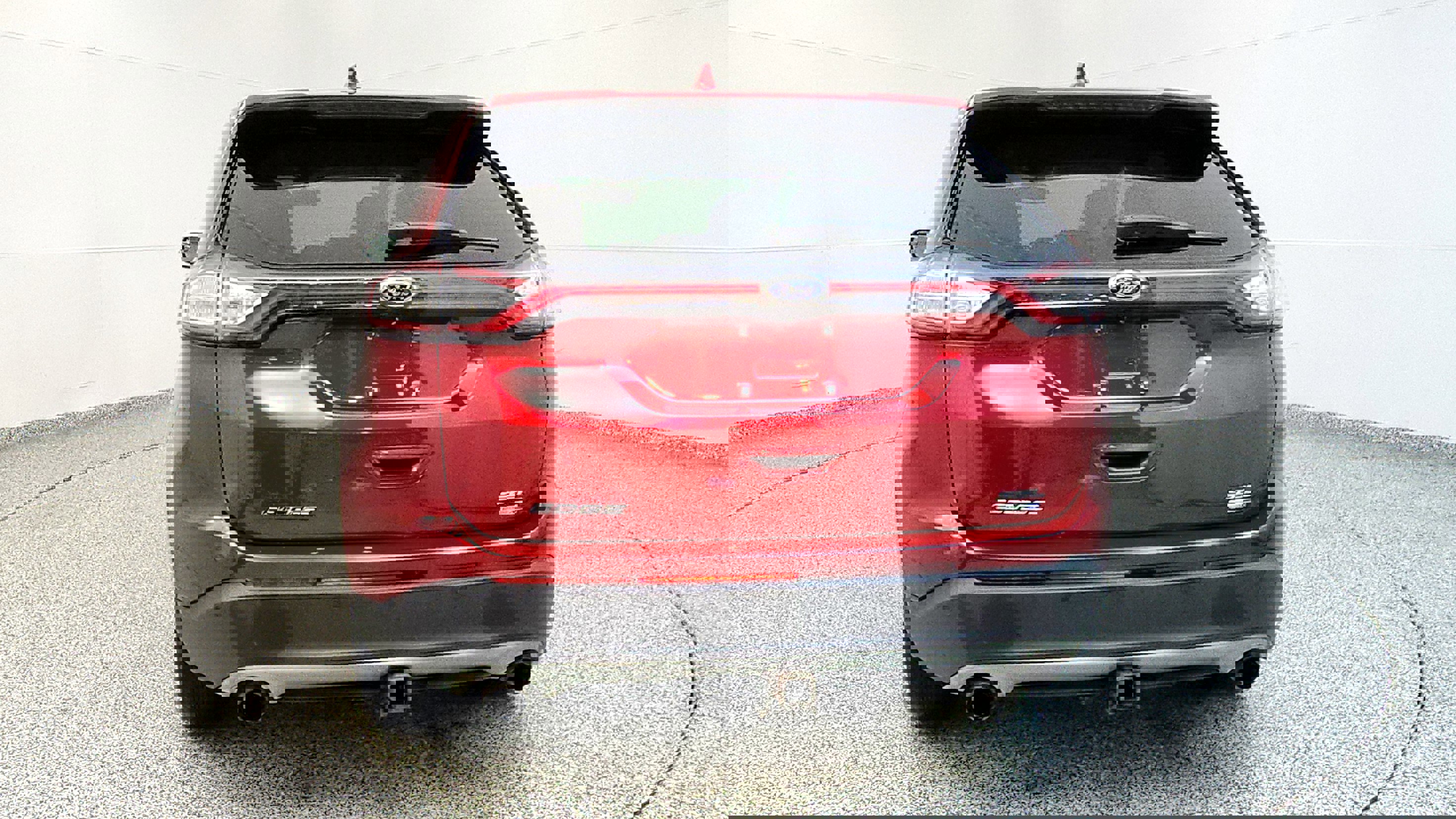 Vehicle image 4 of 32