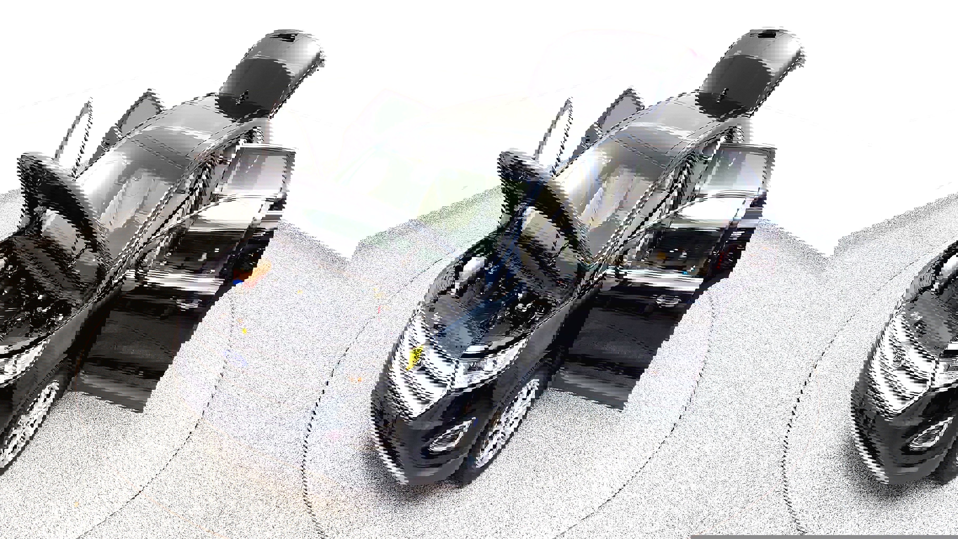 Vehicle image 17 of 35