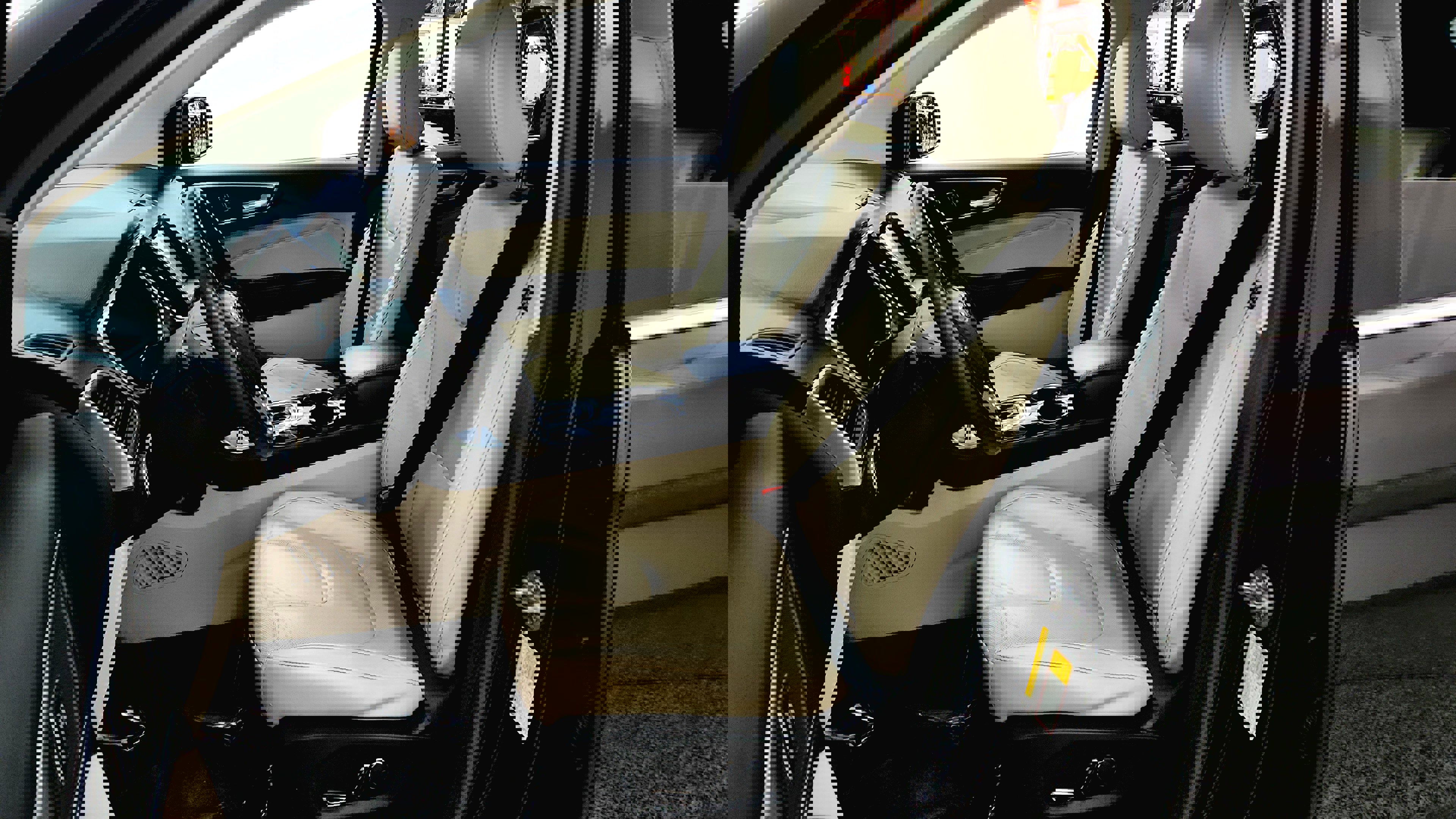 Vehicle image 23 of 35