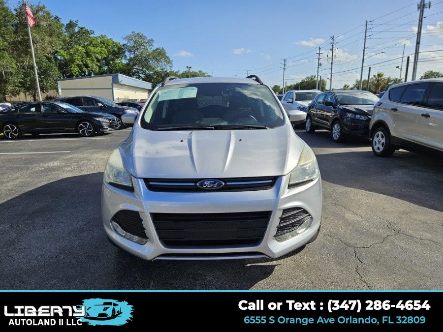 2016 Ford Escape SE Image 2 of 18