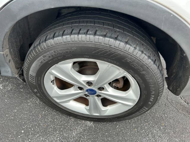 Vehicle image 10 of 42