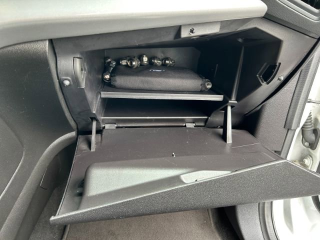 Vehicle image 36 of 42