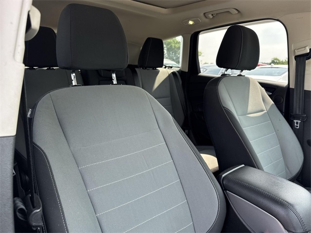 Vehicle image 23 of 27