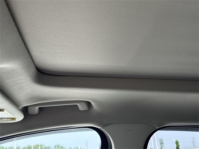 Vehicle image 14 of 27