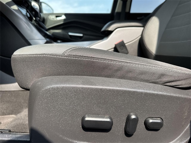 Vehicle image 12 of 27
