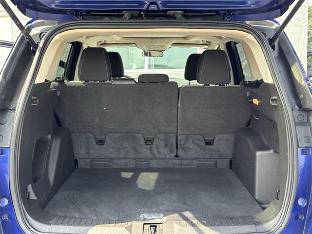 Vehicle image 10 of 27