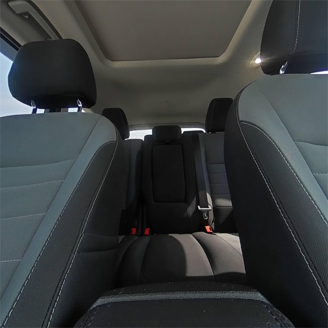 Vehicle image 26 of 27